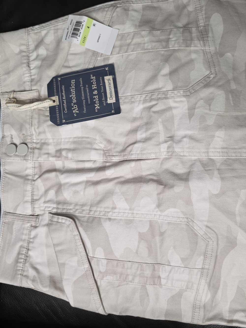 Democracy 'Mold & Hold' Light Camo Cargo Skirt — Neutral Tones